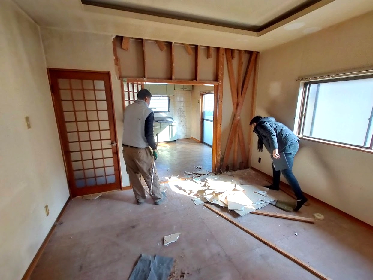 岐阜県多治見市の空き家改装中 | 愛知県・岐阜県・三重県で空き家管理・活用ならヤモタス