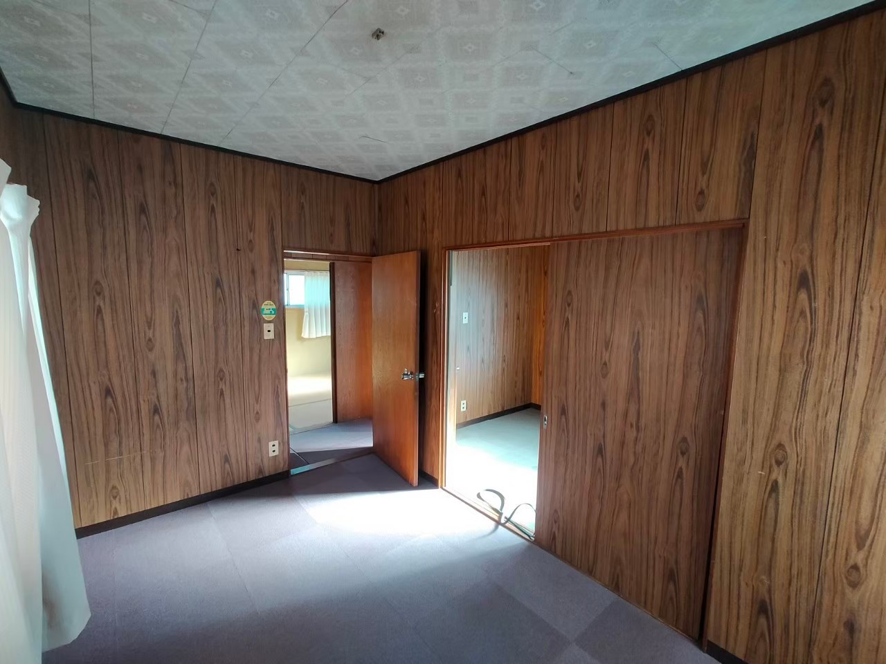 名古屋市天白区向ヶ丘で空き家活用/工事開始時洋室| 愛知県・岐阜県・三重県で空き家管理・活用ならヤモタス