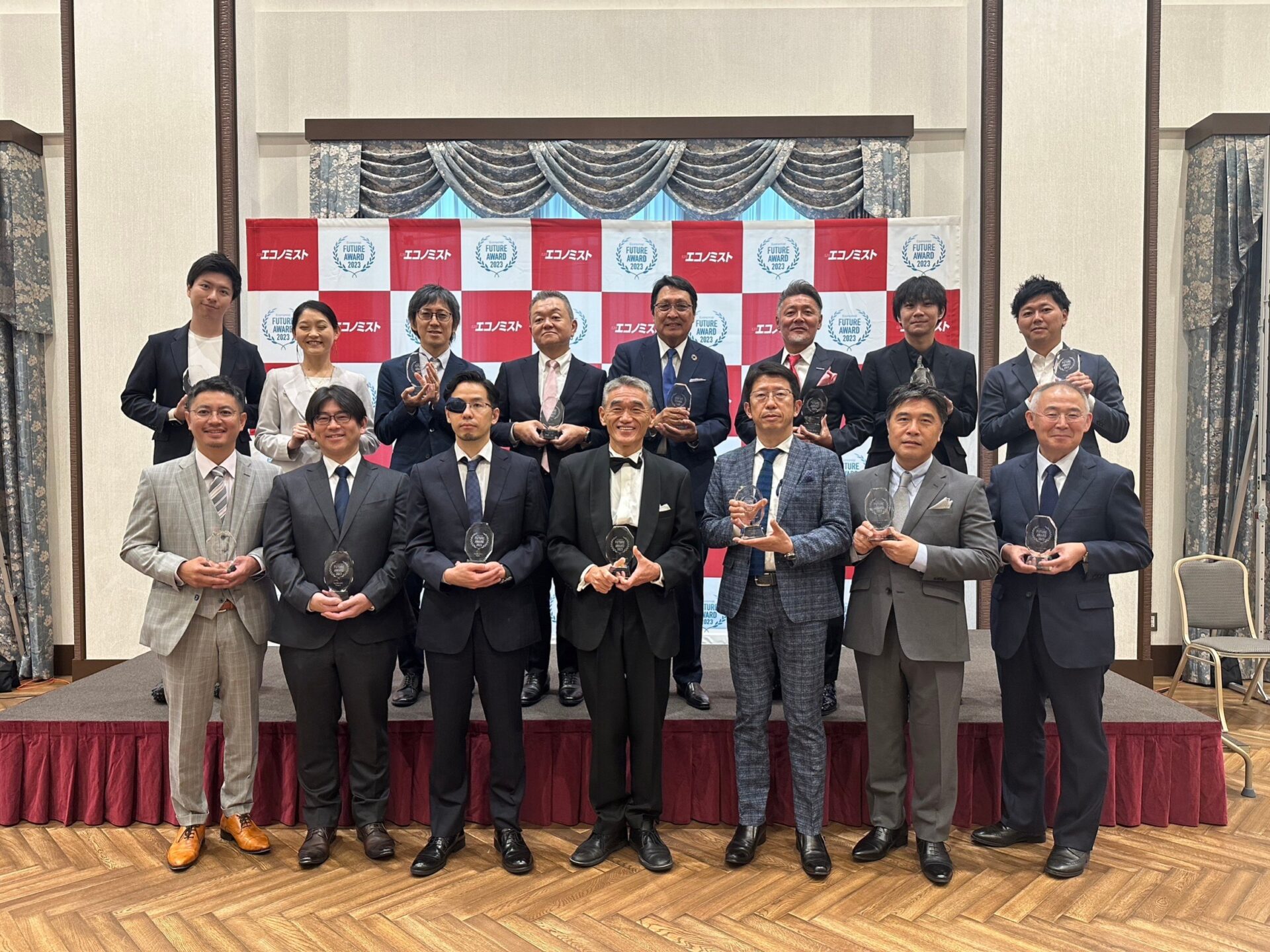 週刊エコノミスト未来賞地域創生部門受賞,受賞者の皆さまと | 愛知県・岐阜県・三重県で空き家管理・活用ならヤモタス